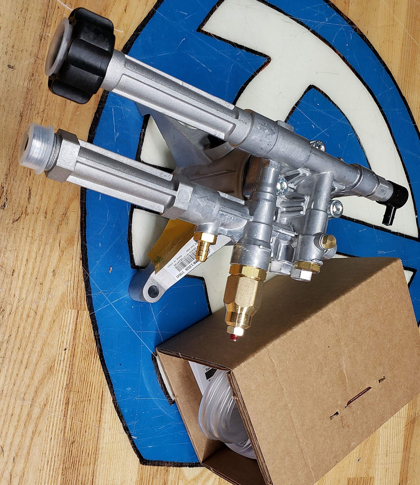 AR ANNOVI REVERBERI SRMW22G26-SX-PKG 2600 PSI Replacement Pump, Shaft Size: 7/8", Reverse mounting Configuration